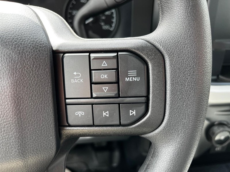 Ford Super Duty F-250 SRW Vehicle Image 10