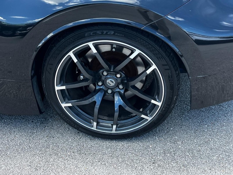 Nissan 370Z Vehicle Image 06