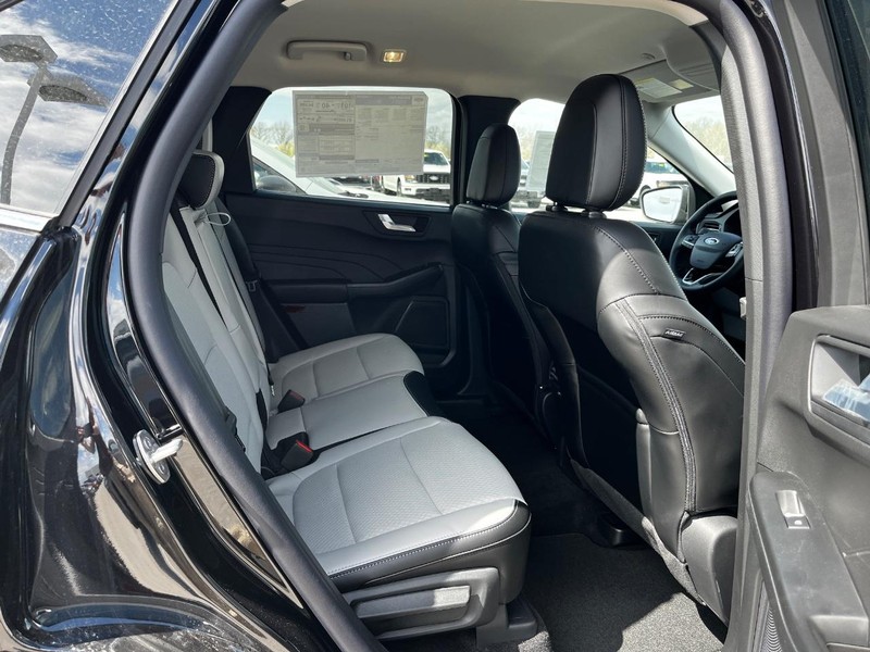 Ford Escape Vehicle Image 04
