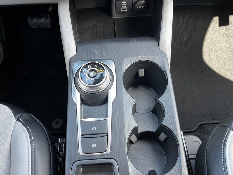 Ford Escape Vehicle Image 13