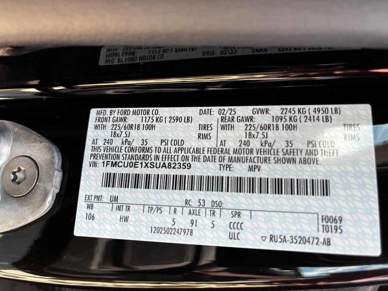 Ford Escape Vehicle Image 16