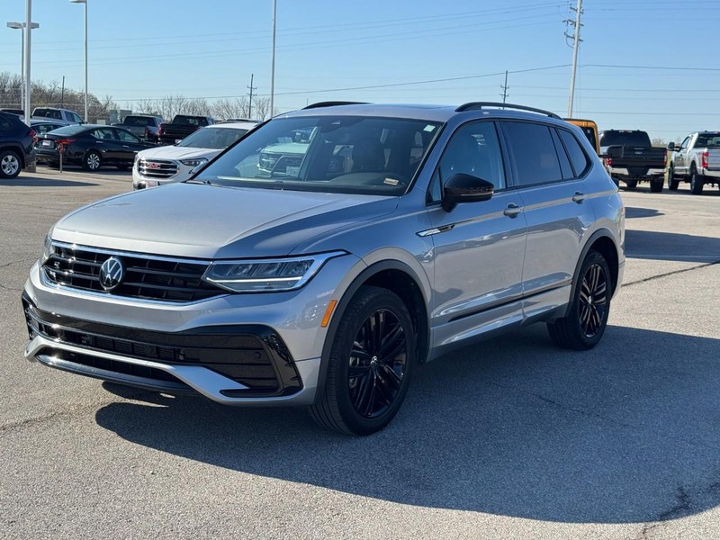 Volkswagen Tiguan Vehicle Image 08