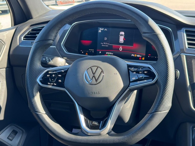 Volkswagen Tiguan Vehicle Image 12