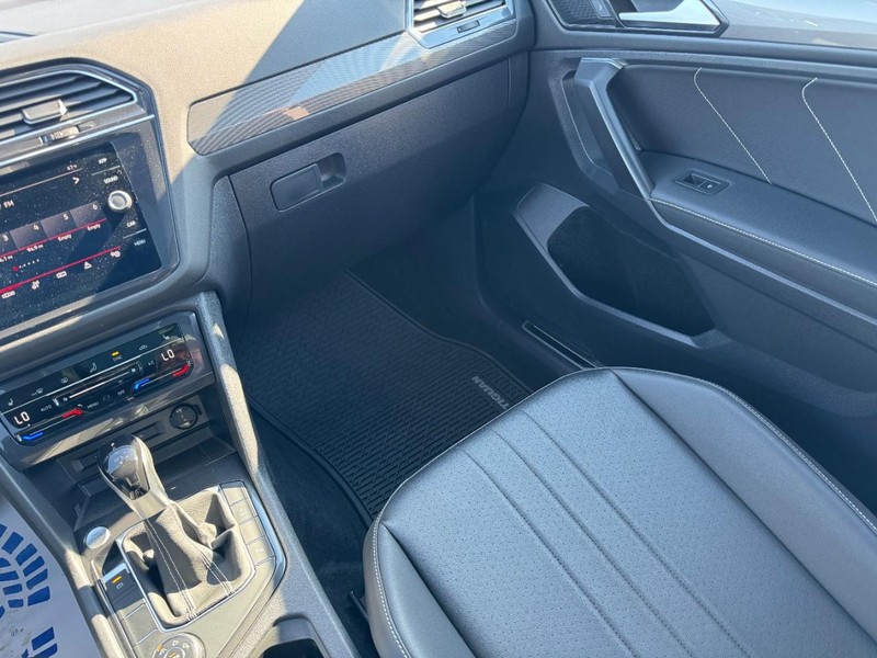 Volkswagen Tiguan Vehicle Image 15