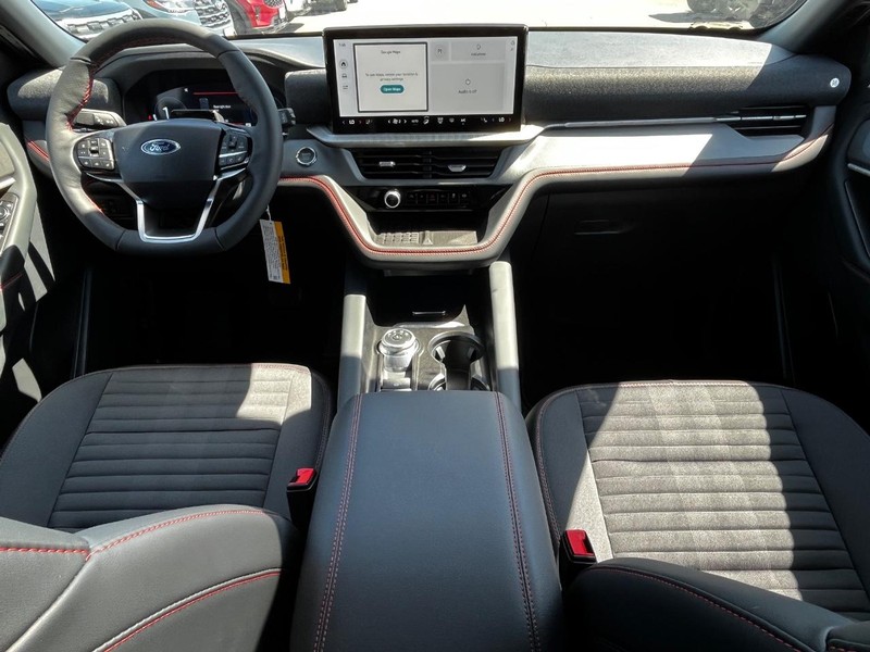 Ford Explorer Vehicle Image 08