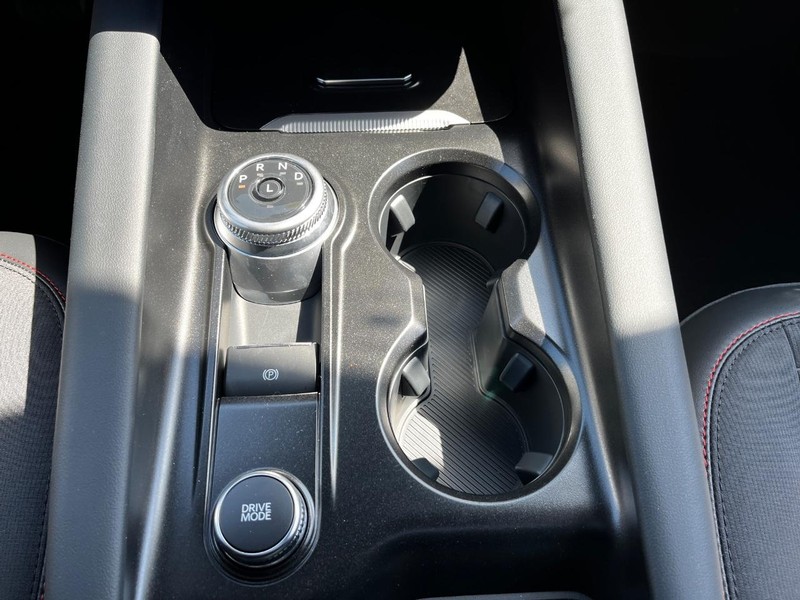 Ford Explorer Vehicle Image 16