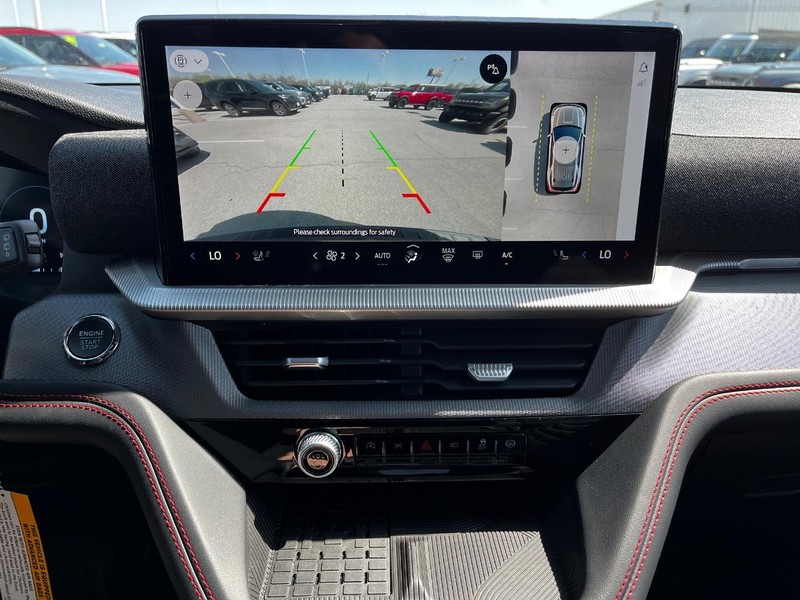Ford Explorer Vehicle Image 18