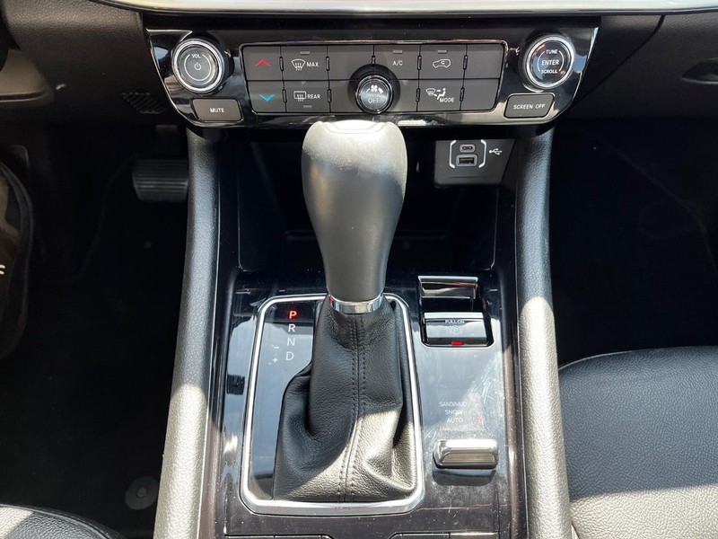 Jeep Compass Vehicle Image 19