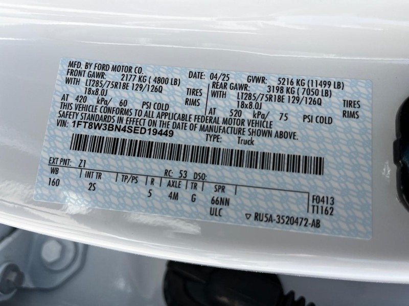 Ford Super Duty F-350 SRW Vehicle Image 16