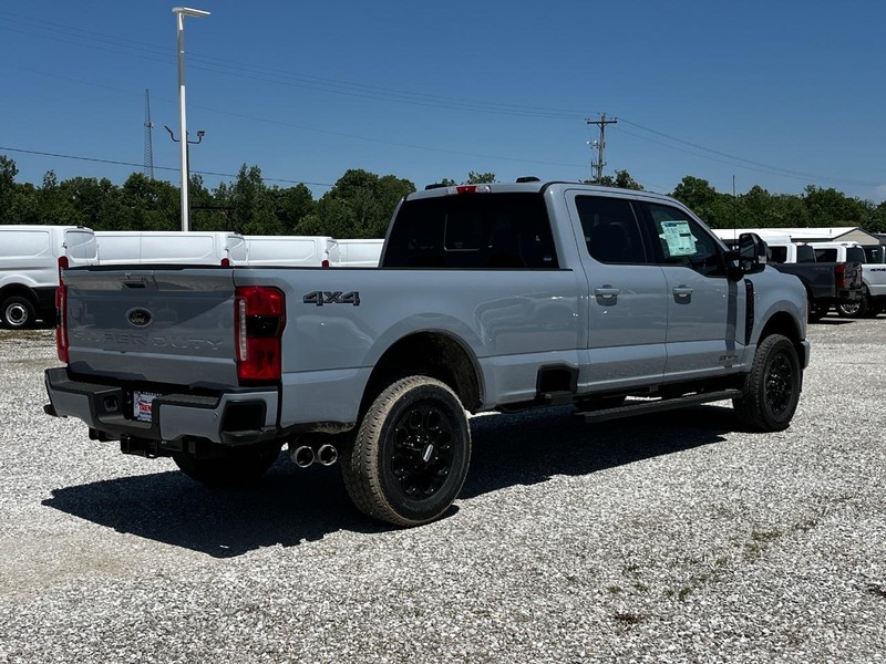 Ford Super Duty F-350 SRW Vehicle Image 03