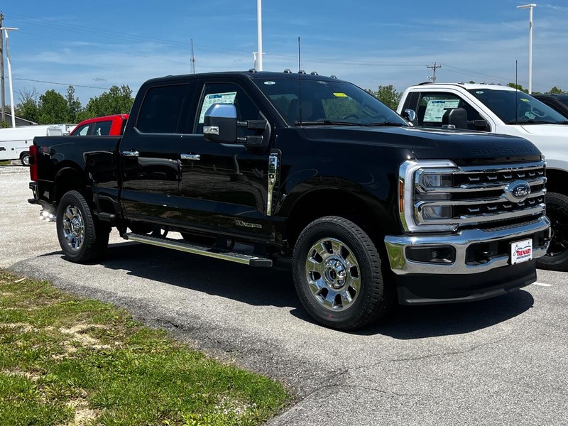 Ford Super Duty F-250 SRW Vehicle Image 02
