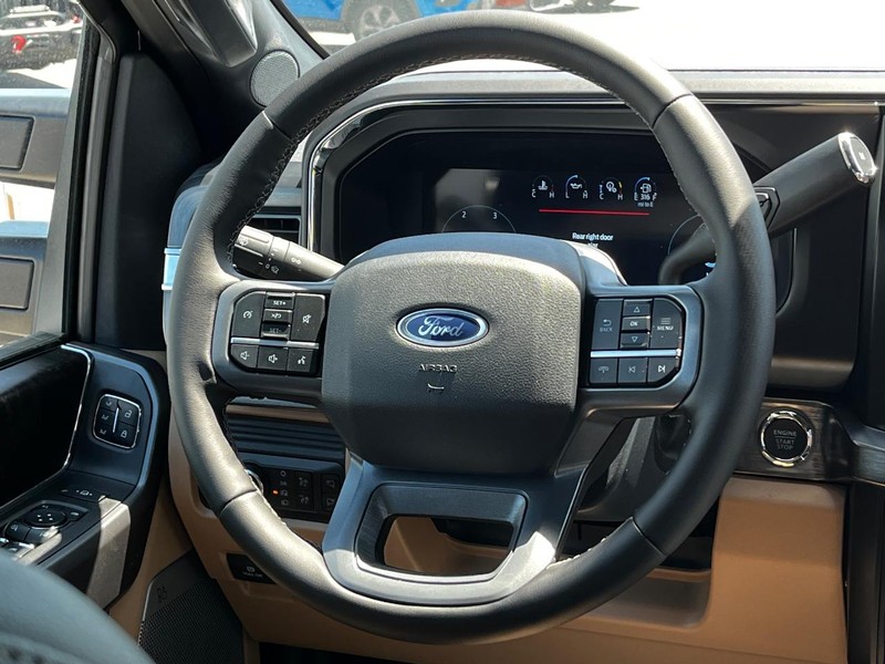 Ford Super Duty F-250 SRW Vehicle Image 07