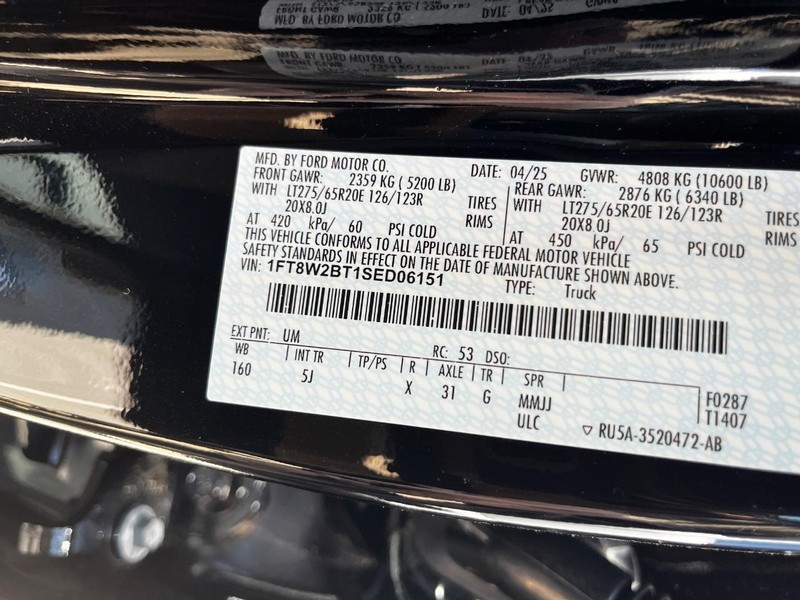 Ford Super Duty F-250 SRW Vehicle Image 16