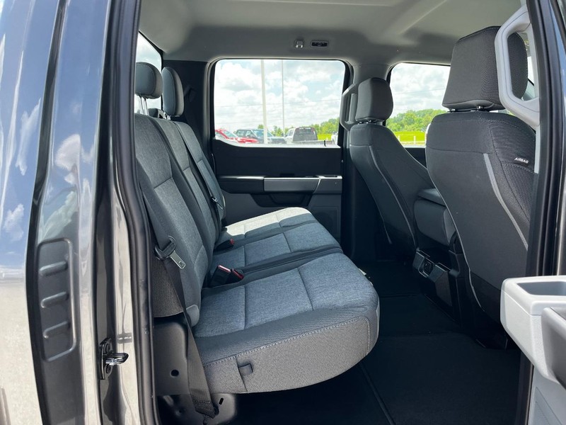Ford Super Duty F-350 SRW Vehicle Image 05