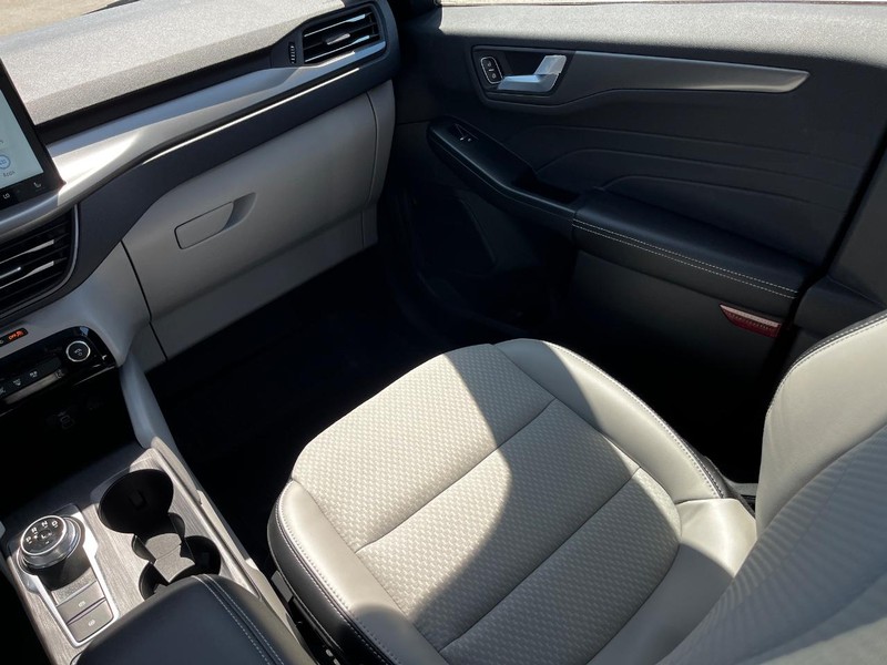Ford Escape Vehicle Image 08
