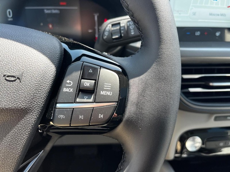 Ford Escape Vehicle Image 12