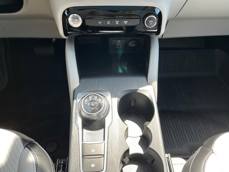 Ford Escape Vehicle Image 14