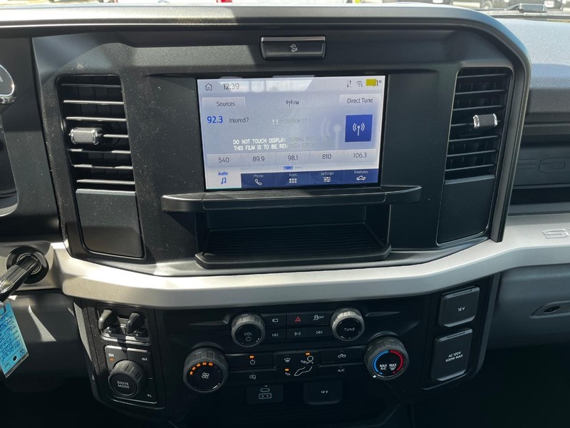 Ford Super Duty F-350 SRW Vehicle Image 13