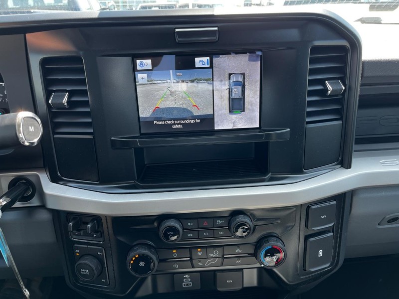 Ford Super Duty F-350 SRW Vehicle Image 15
