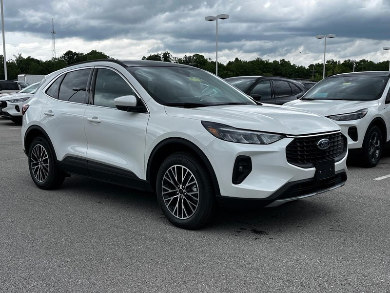 Ford Escape Vehicle Image 02