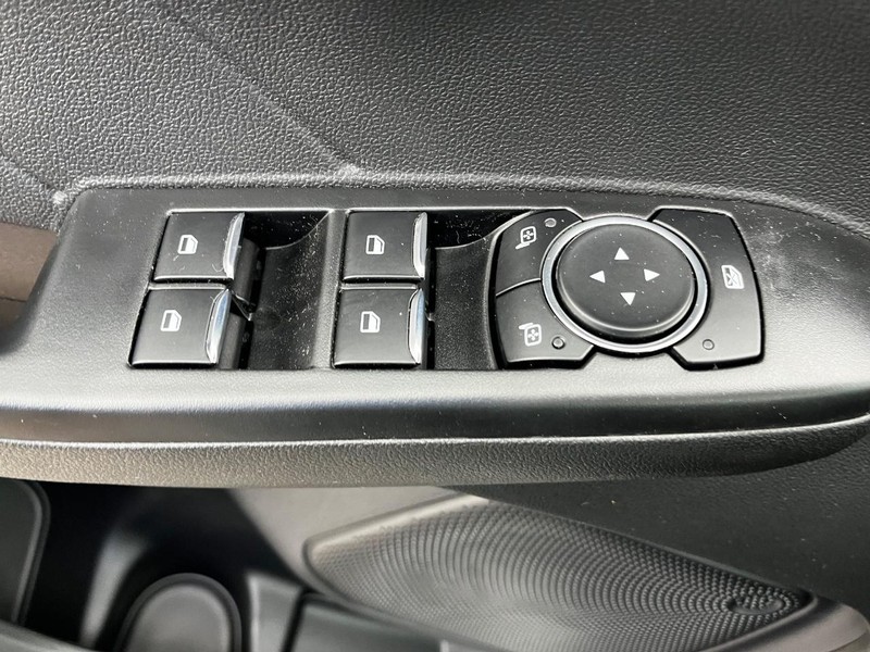 Ford Escape Vehicle Image 09