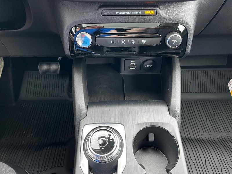Ford Escape Vehicle Image 14