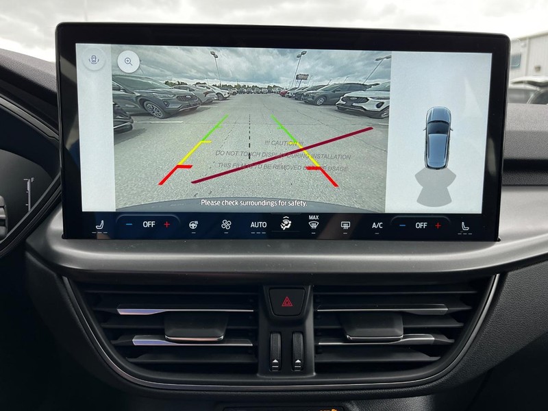 Ford Escape Vehicle Full-screen Gallery Image 23