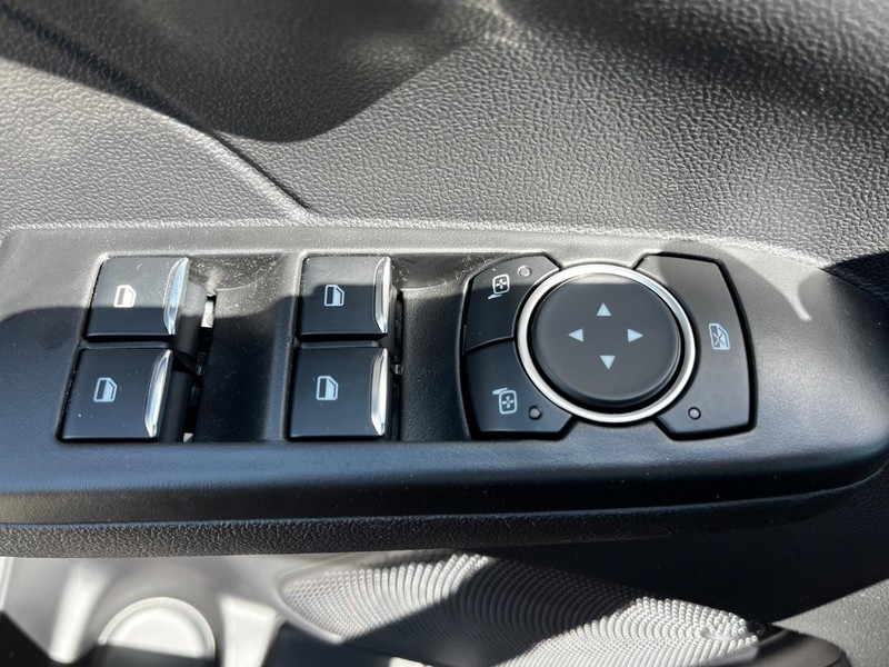 Ford Escape Vehicle Image 09