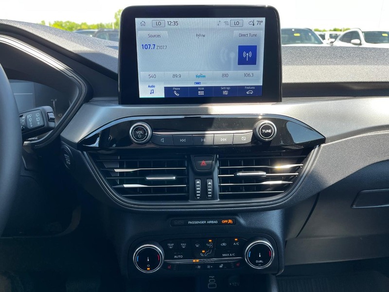 Ford Escape Vehicle Image 15