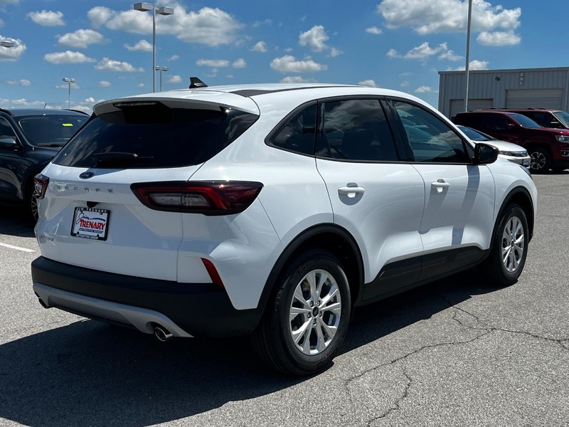 Ford Escape Vehicle Image 03