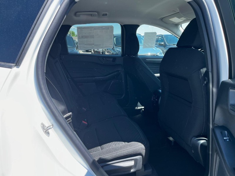 Ford Escape Vehicle Image 04