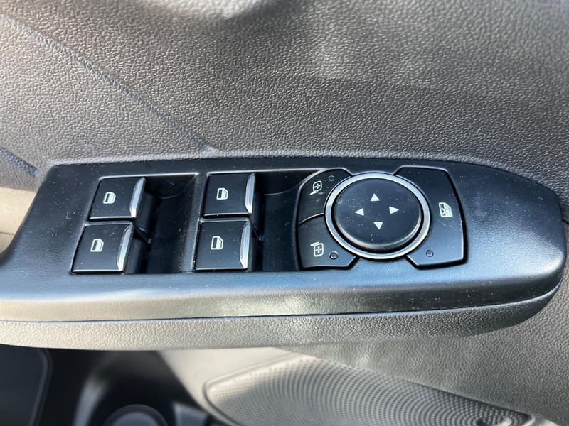 Ford Escape Vehicle Image 08