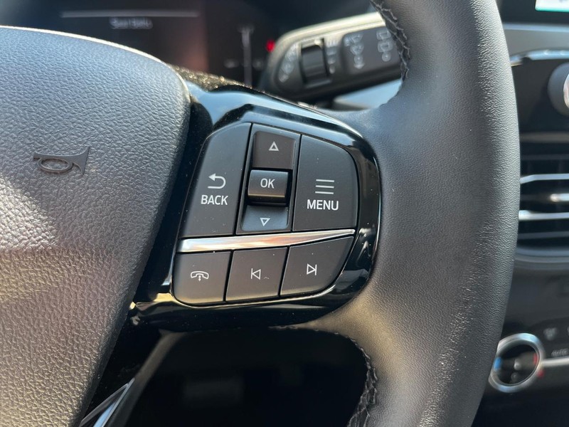 Ford Escape Vehicle Image 11