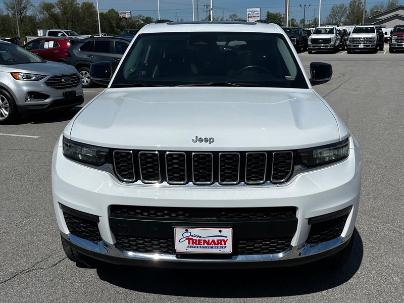 Jeep Grand Cherokee L Vehicle Image 09