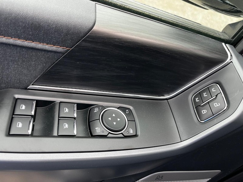 Ford F-150 Vehicle Image 09