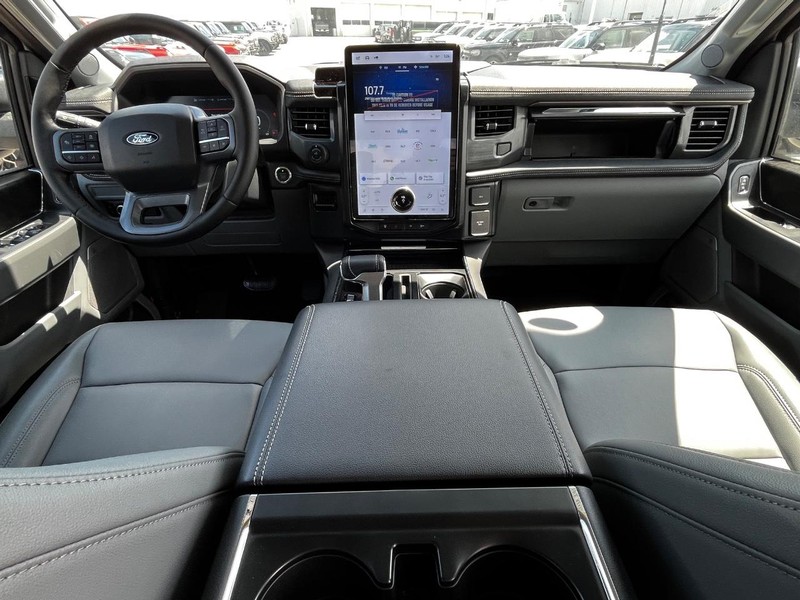 Ford F-150 Lightning Vehicle Image 05
