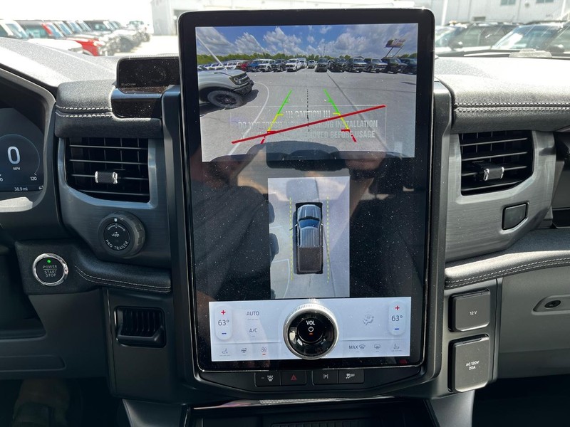 Ford F-150 Lightning Vehicle Image 16