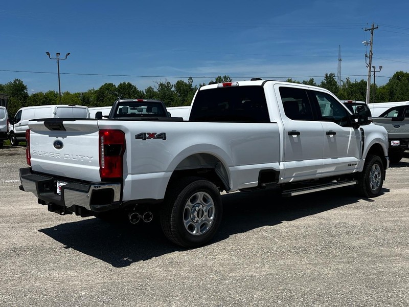 Ford Super Duty F-250 SRW Vehicle Image 03