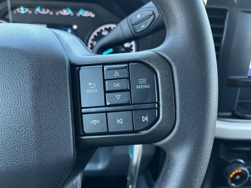 Ford Super Duty F-250 SRW Vehicle Image 11