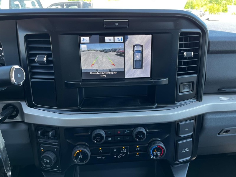 Ford Super Duty F-250 SRW Vehicle Image 14