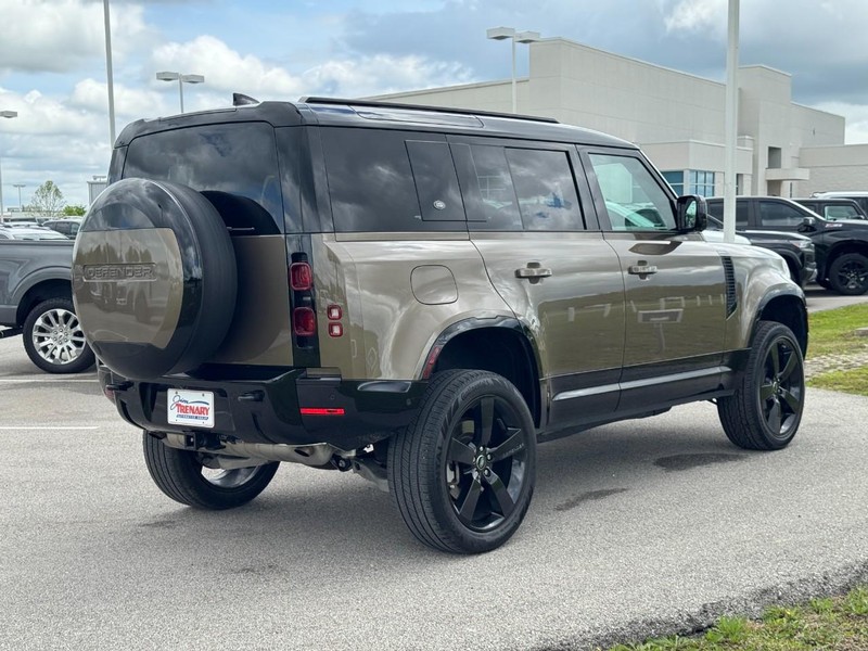 Land Rover Defender Vehicle Image 03