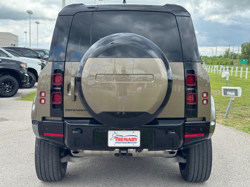 Land Rover Defender Vehicle Image 05