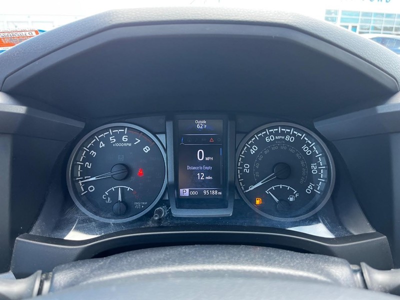 Toyota Tacoma 4WD Vehicle Image 18