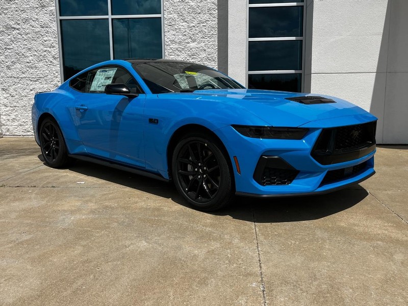 Ford Mustang Vehicle Image 03