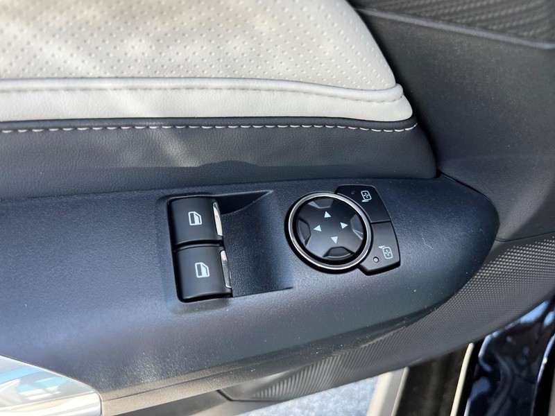 Ford Mustang Vehicle Image 04