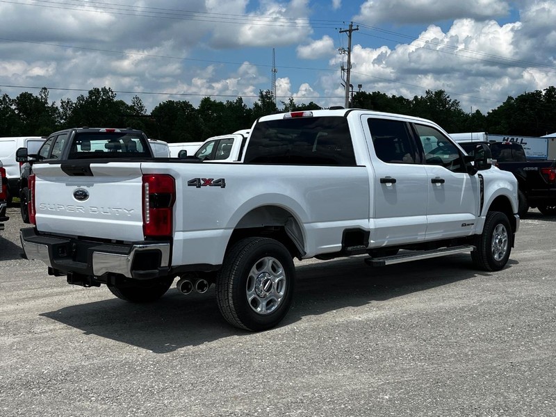 Ford Super Duty F-250 SRW Vehicle Image 03