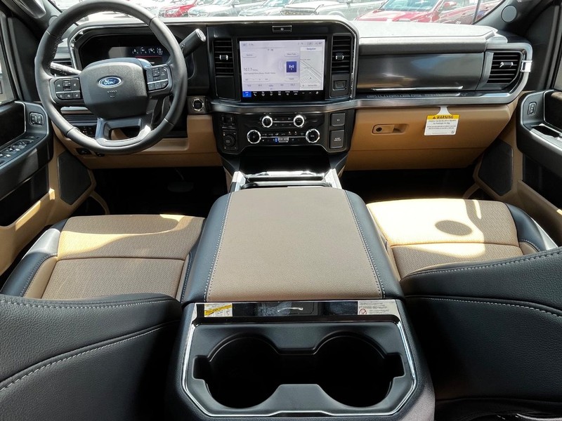 Ford Super Duty F-250 SRW Vehicle Image 06
