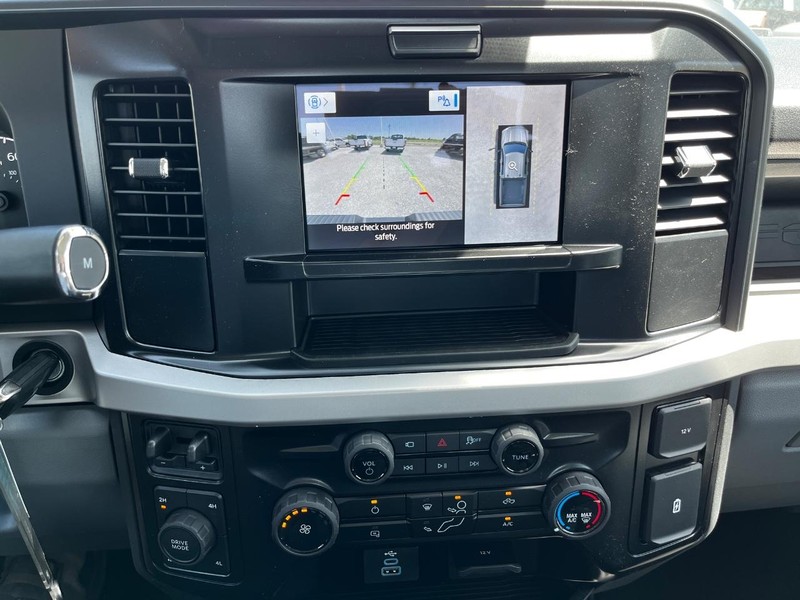 Ford Super Duty F-350 SRW Vehicle Image 14