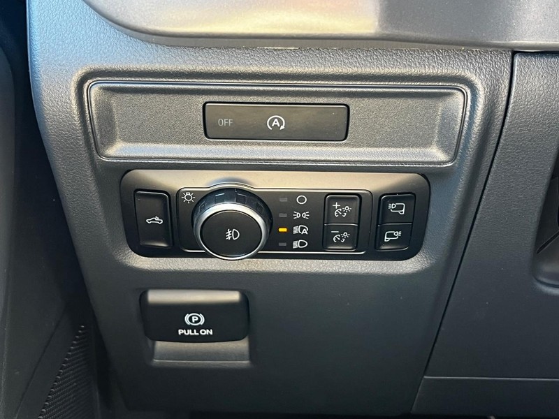 Ford F-150 Vehicle Image 10