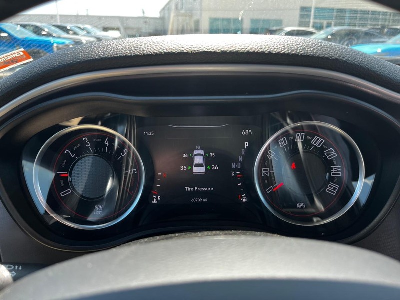 Dodge Challenger Vehicle Image 14